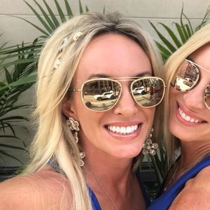 Meet your Posher, Casey